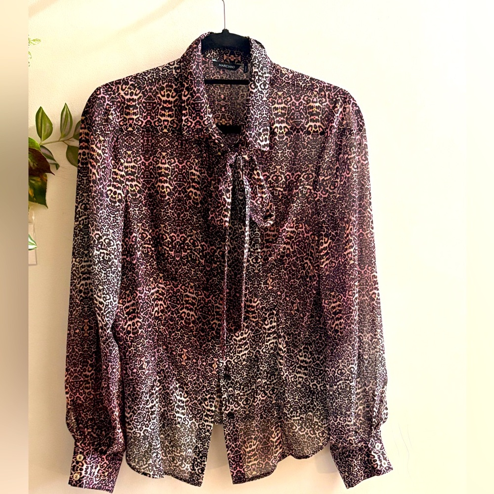 MARCIANO SHEER FUN LEOPARD PRINT BUTTON DOWN BLOUSE TOP WITH TIE MEDIUM